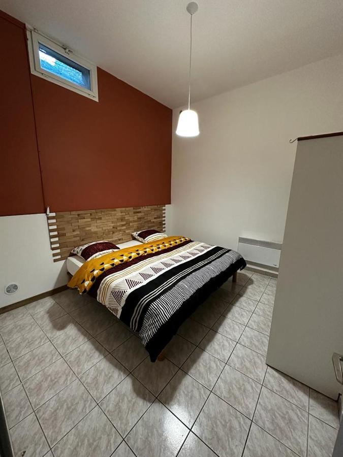 Superbe Appartement ลามาลูส์-เลส์-แบ็งส์ ภายนอก รูปภาพ