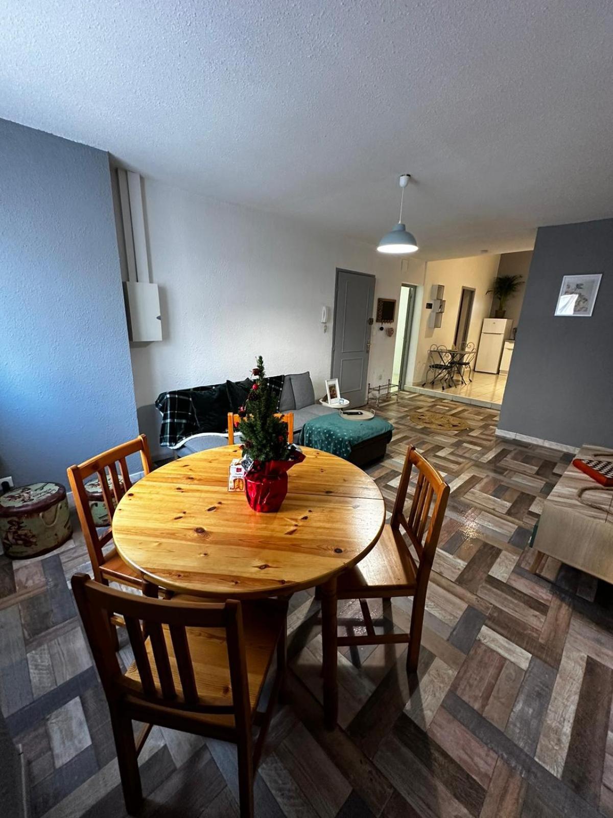 Superbe Appartement ลามาลูส์-เลส์-แบ็งส์ ภายนอก รูปภาพ